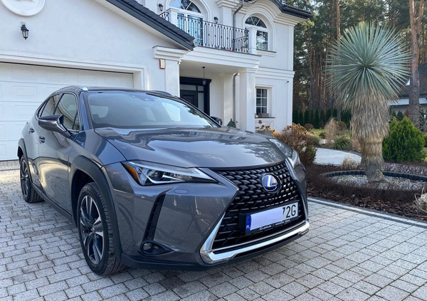 Lexus UX cena 123500 przebieg: 32000, rok produkcji 2021 z Szczekociny małe 781